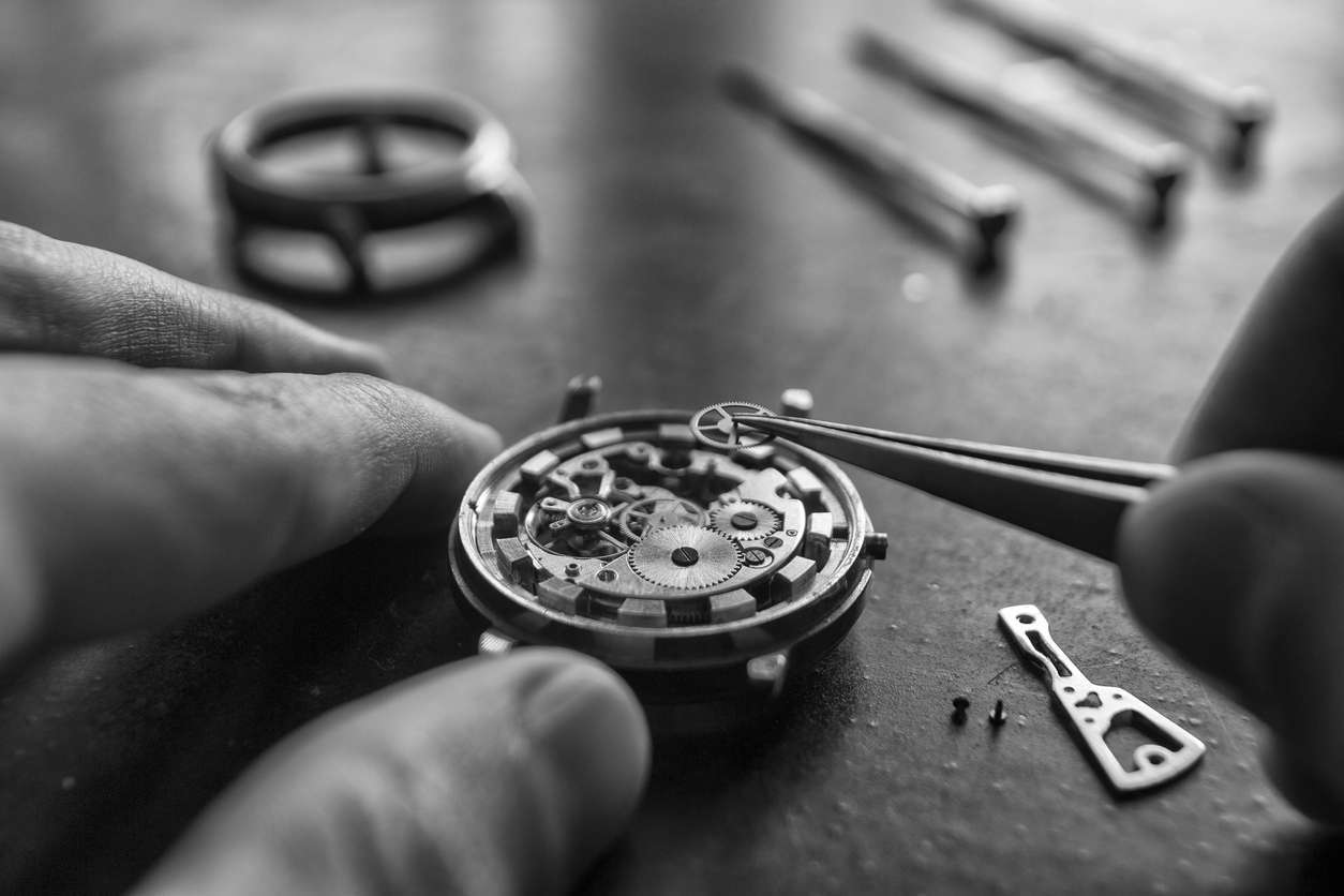 JEWELRY & WATCH REPAIR